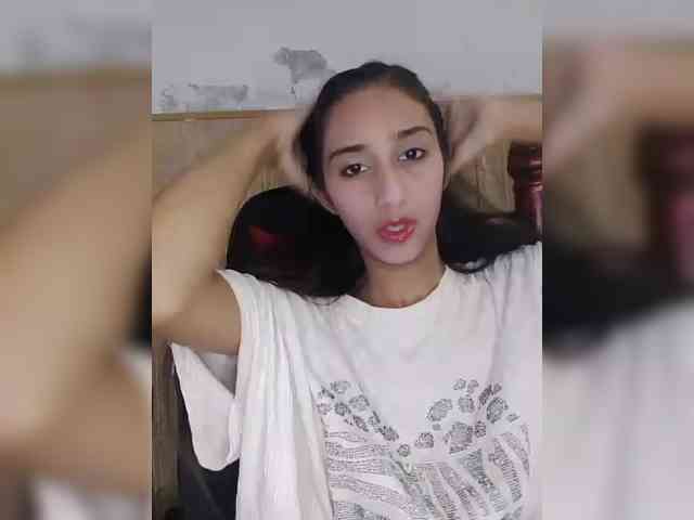 AlinaPopy webcam
