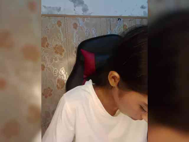 AlinaPopy webcam