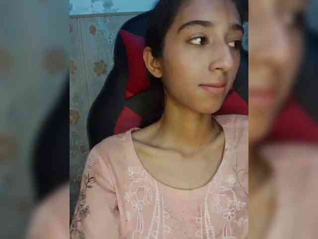 AlinaPopy webcam