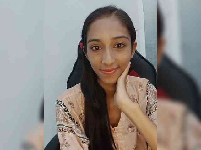 AlinaPopy webcam