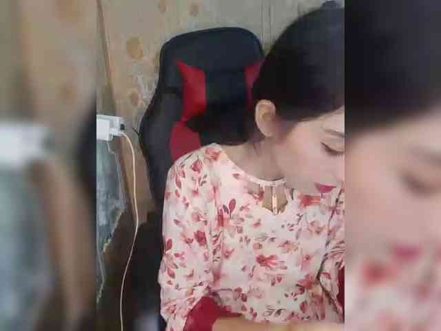 AlinaPopy webcam