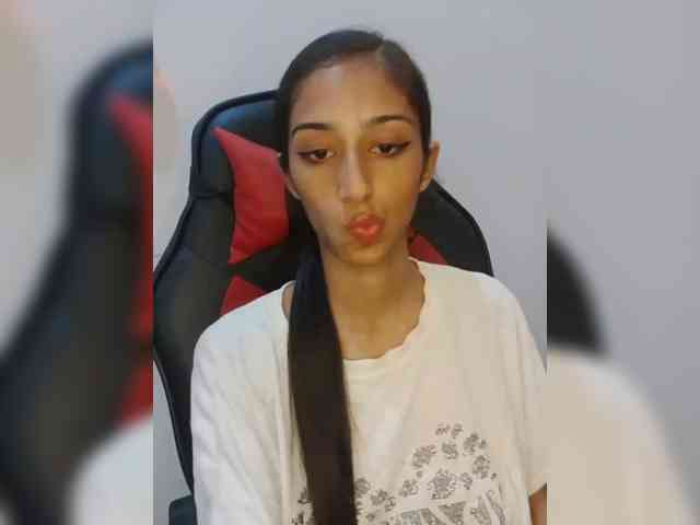 AlinaPopy webcam