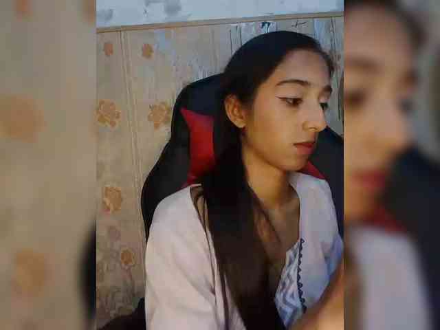 AlinaPopy webcam