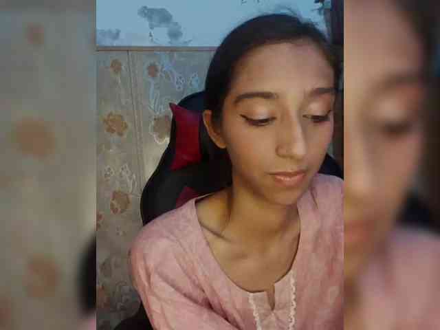 AlinaPopy webcam