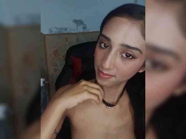 AlinaPopy webcam