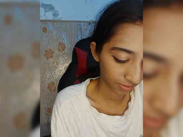 AlinaPopy webcam