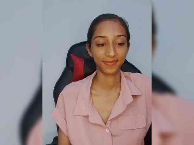 AlinaPopy live female cam on bongacams