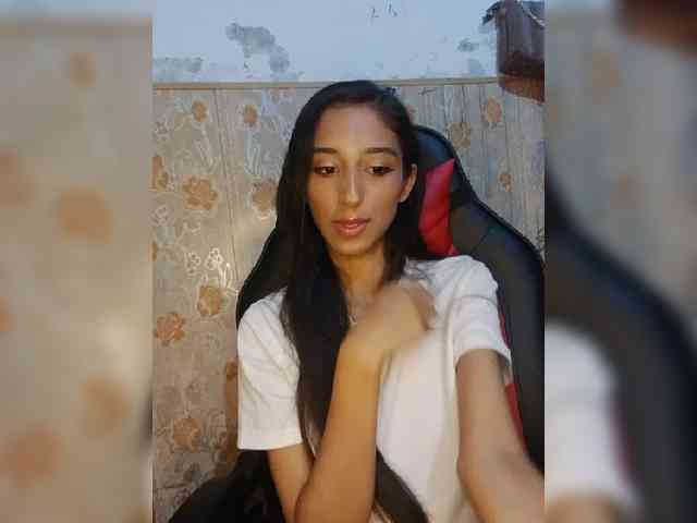 AlinaPopy webcam