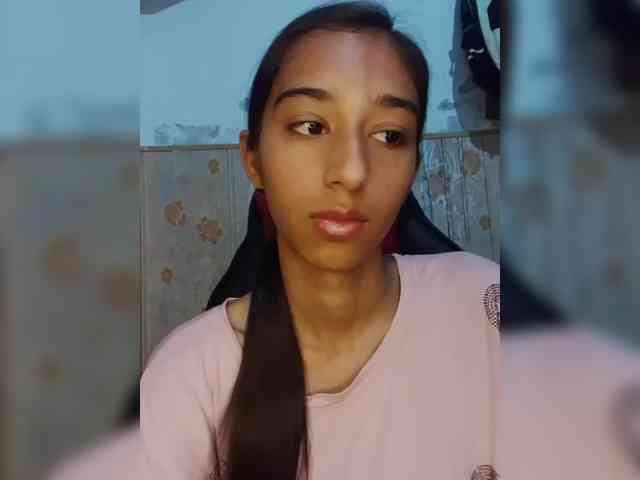 AlinaPopy webcam