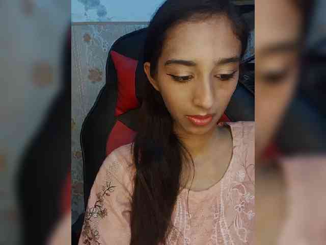 AlinaPopy webcam
