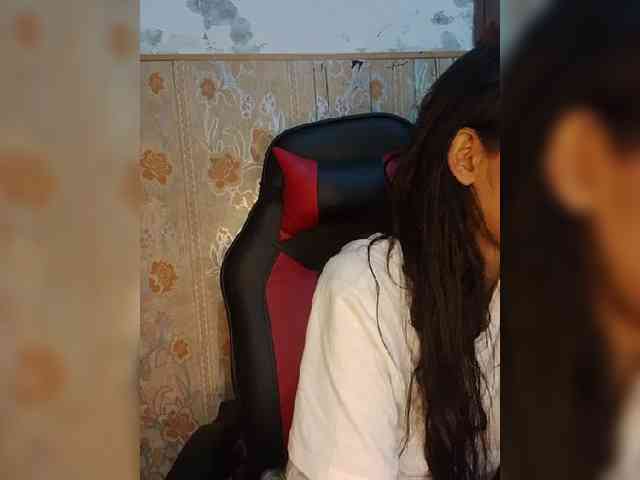 AlinaPopy webcam