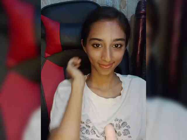 AlinaPopy webcam