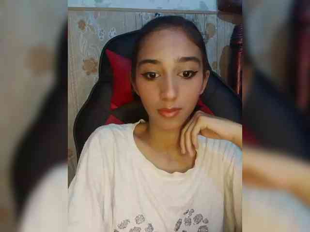 AlinaPopy webcam