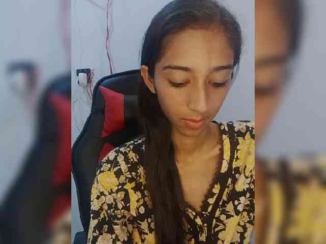 AlinaPopy webcam