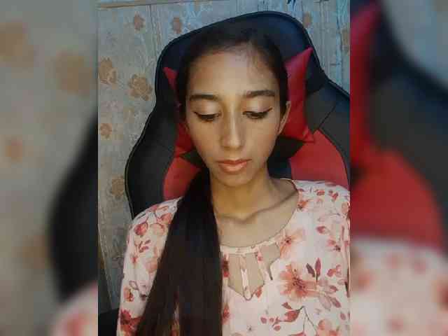 AlinaPopy webcam