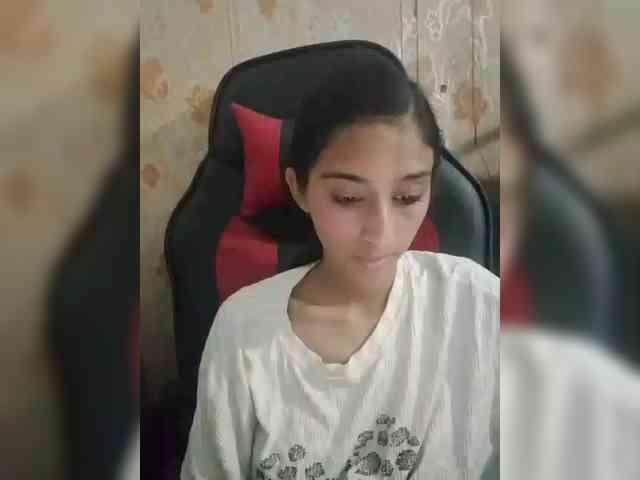 AlinaPopy Live Webcam on BongaCams