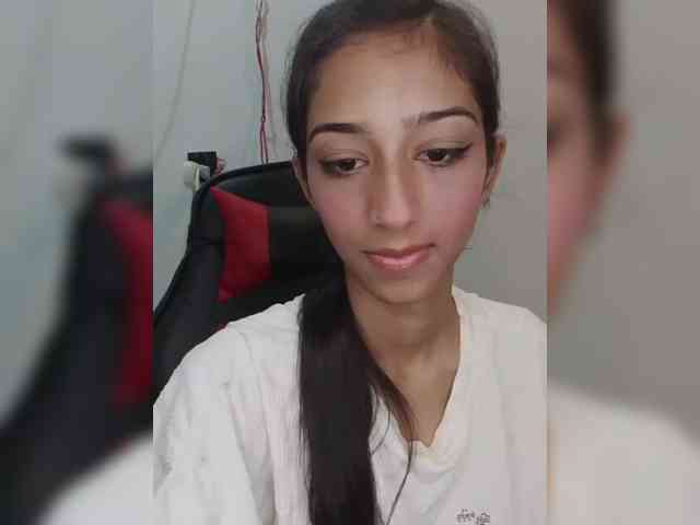 AlinaPopy webcam