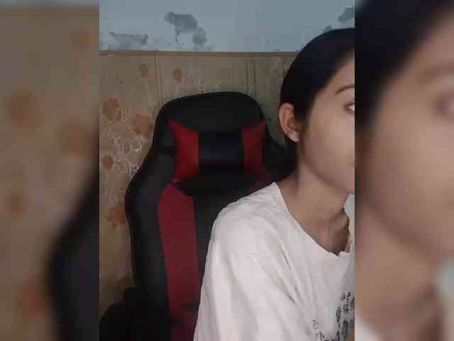 AlinaPopy webcam