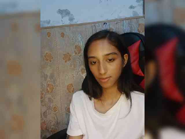 AlinaPopy webcam