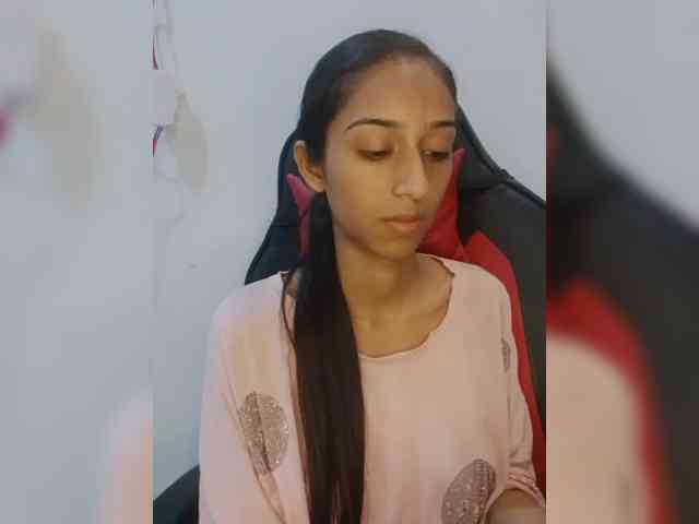 AlinaPopy — live female cam on BongaCams