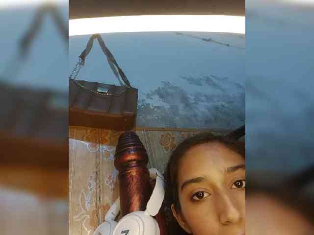 AlinaPopy webcam