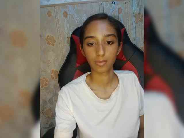 AlinaPopy webcam