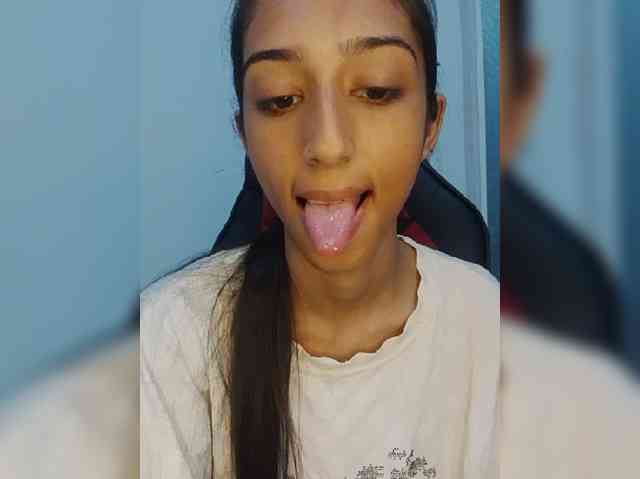 AlinaPopy webcam