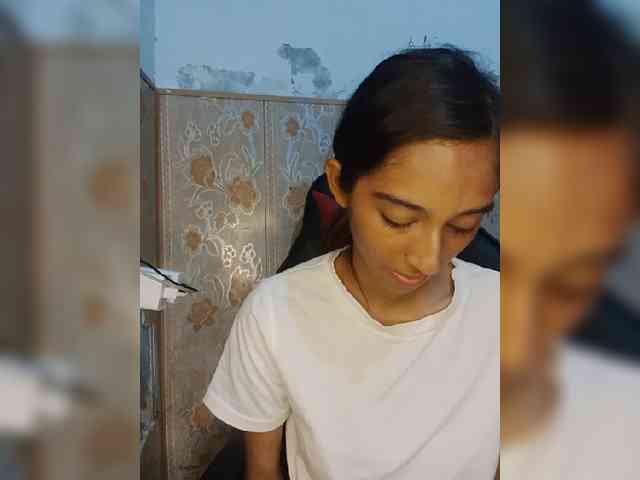 AlinaPopy webcam