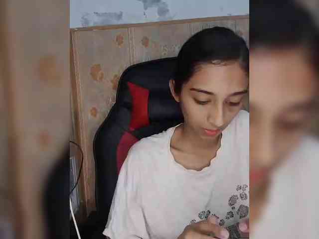AlinaPopy webcam