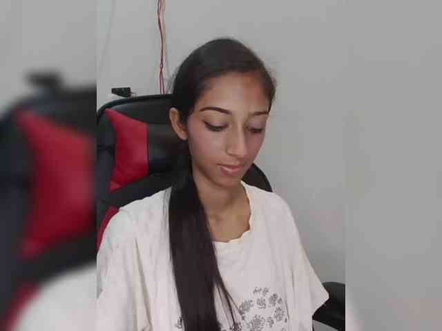 AlinaPopy webcam
