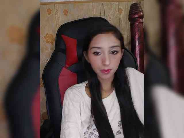 AlinaPopy webcam