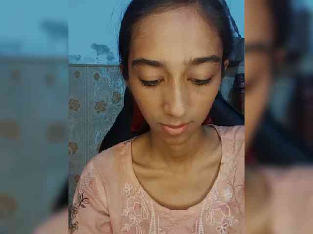 AlinaPopy webcam