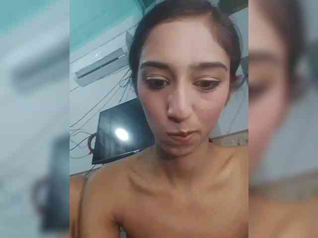 AlinaPopy webcam