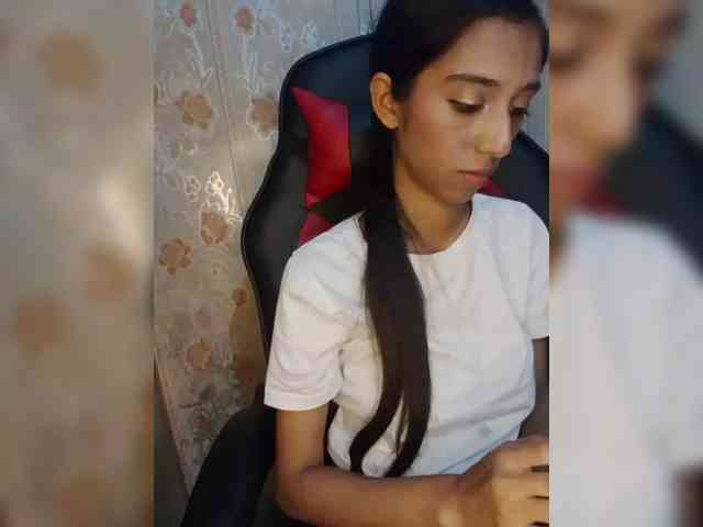 AlinaPopy webcam
