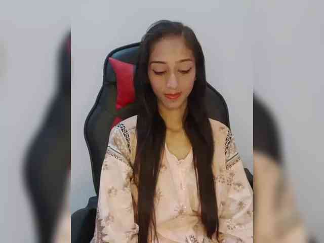 Alinapopy's cam show statistics and live stream