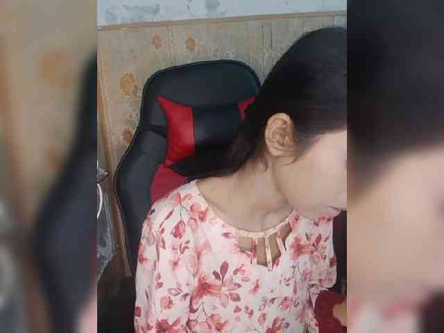 AlinaPopy webcam