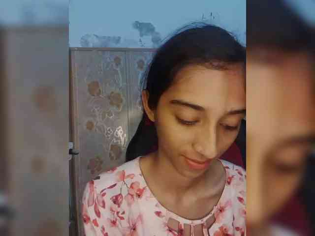 AlinaPopy webcam