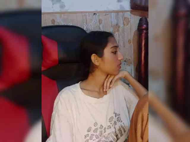 AlinaPopy webcam