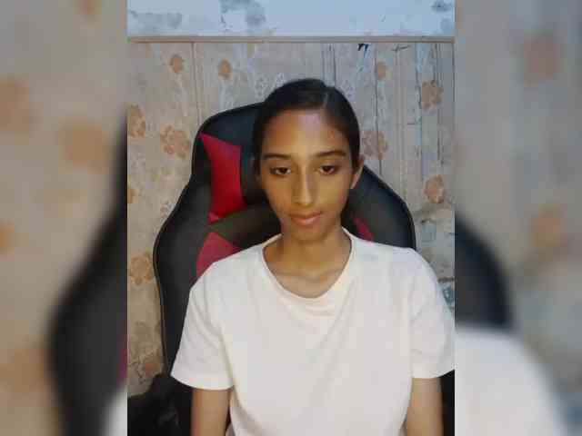 AlinaPopy webcam