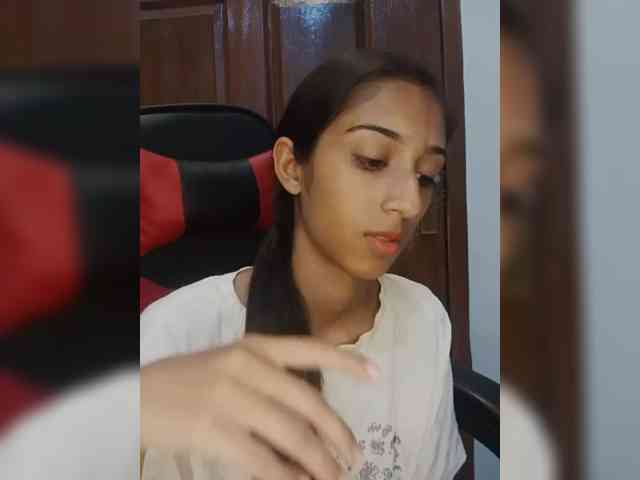 Model: AlinaPopy