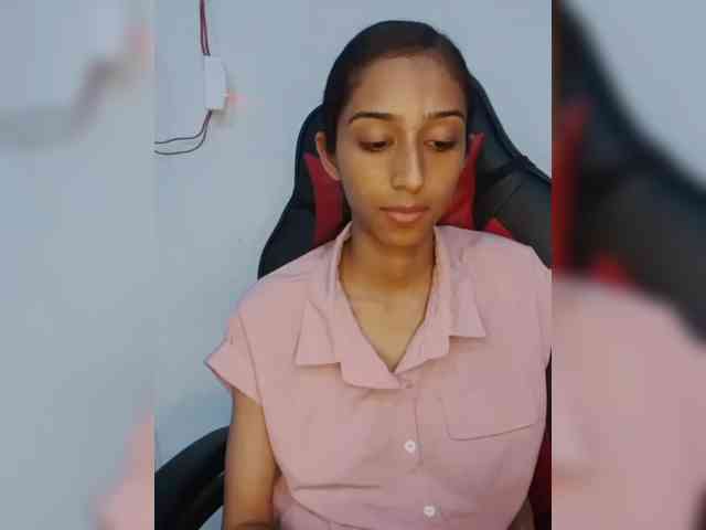 AlinaPopy live female cam on bongacams