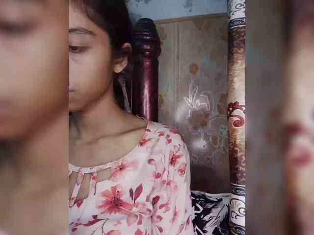 AlinaPopy webcam
