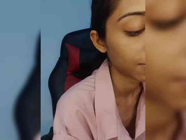 AlinaPopy live female cam on bongacams
