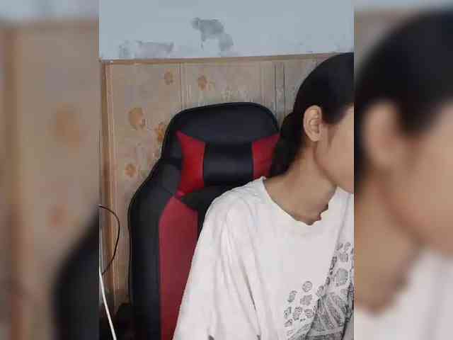 AlinaPopy webcam