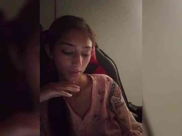 AlinaPopy webcam