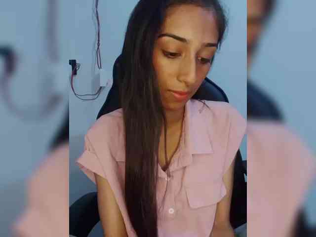 AlinaPopy webcam