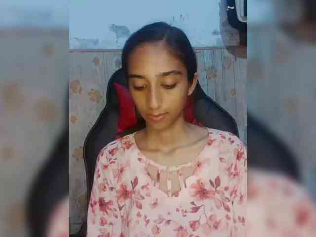 AlinaPopy webcam