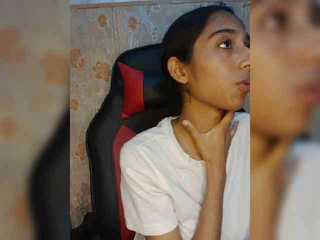 AlinaPopy webcam