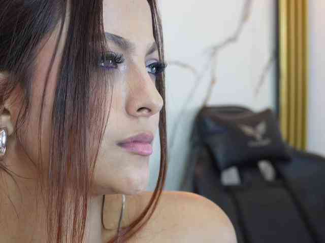 vanessaasquirt webcam