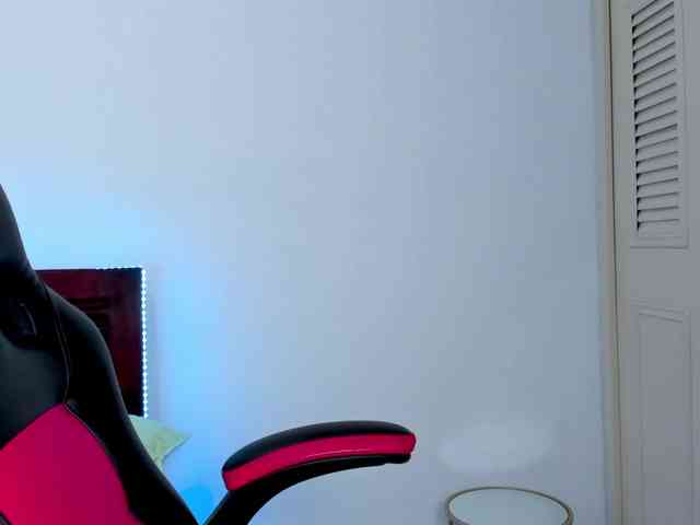 vanessaasquirt webcam